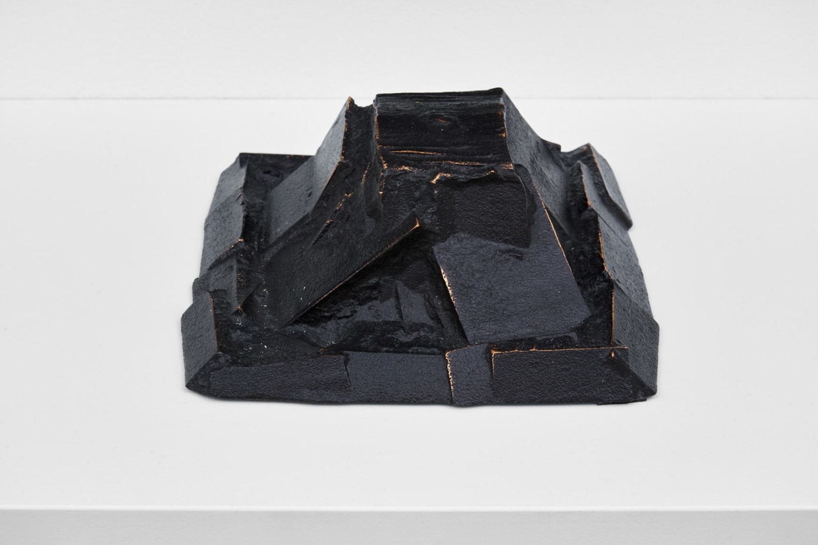 Ayse Erkmen, deep blue/not the color it is, 2014