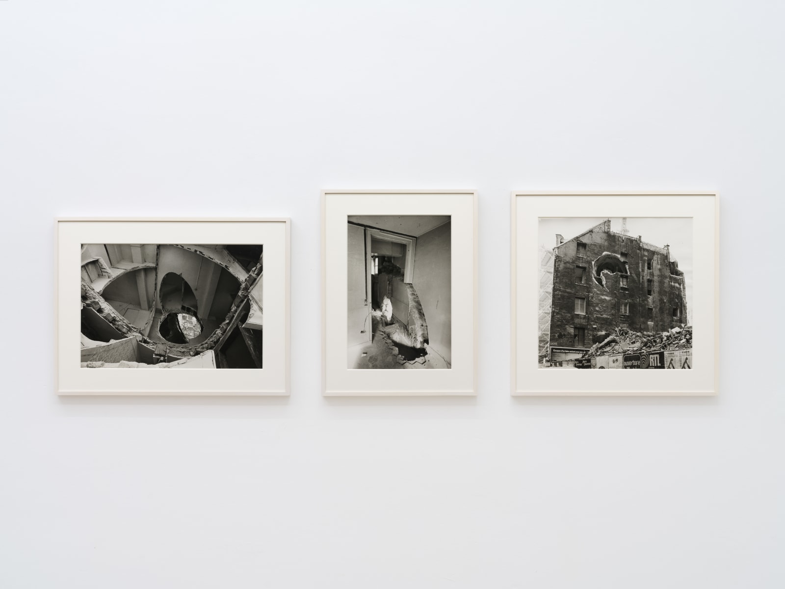 Gordon Matta-Clark, Conical Intersect, 1975