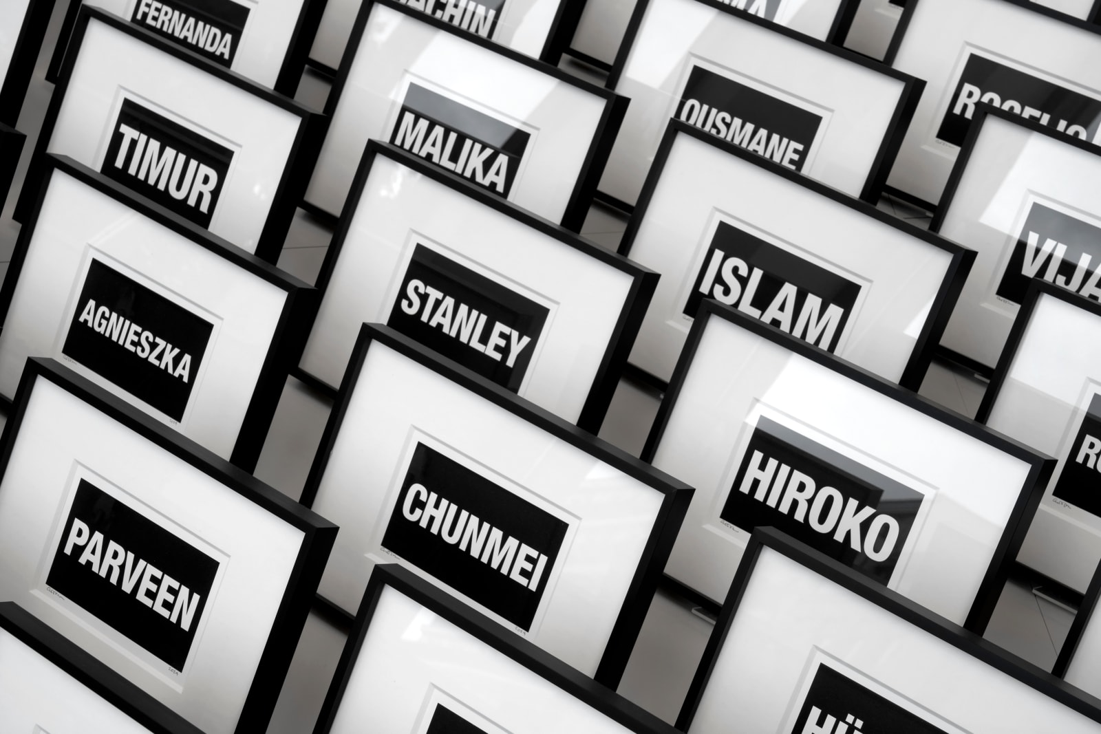 Allan McCollum, The World: A Moment in Time , 2024