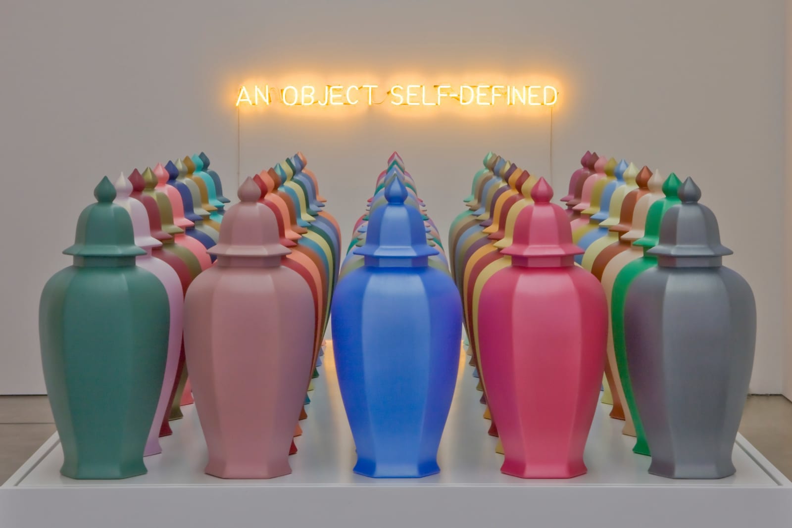 Allan McCollum and Joseph Kosuth, installation view Galerie Thomas Schulte