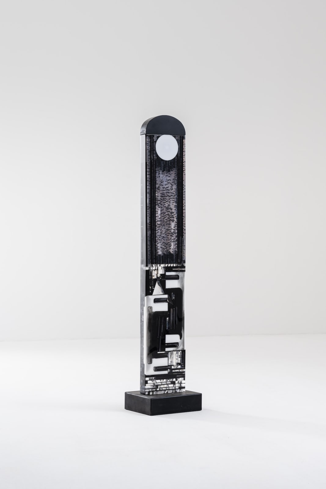 Monique Rozanes, "Noir à la Lune Blanche", 2024