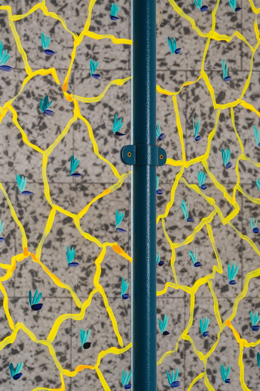 Ugo La Pietra, "Arcangelo Metropolitano" standing lamp, 1977