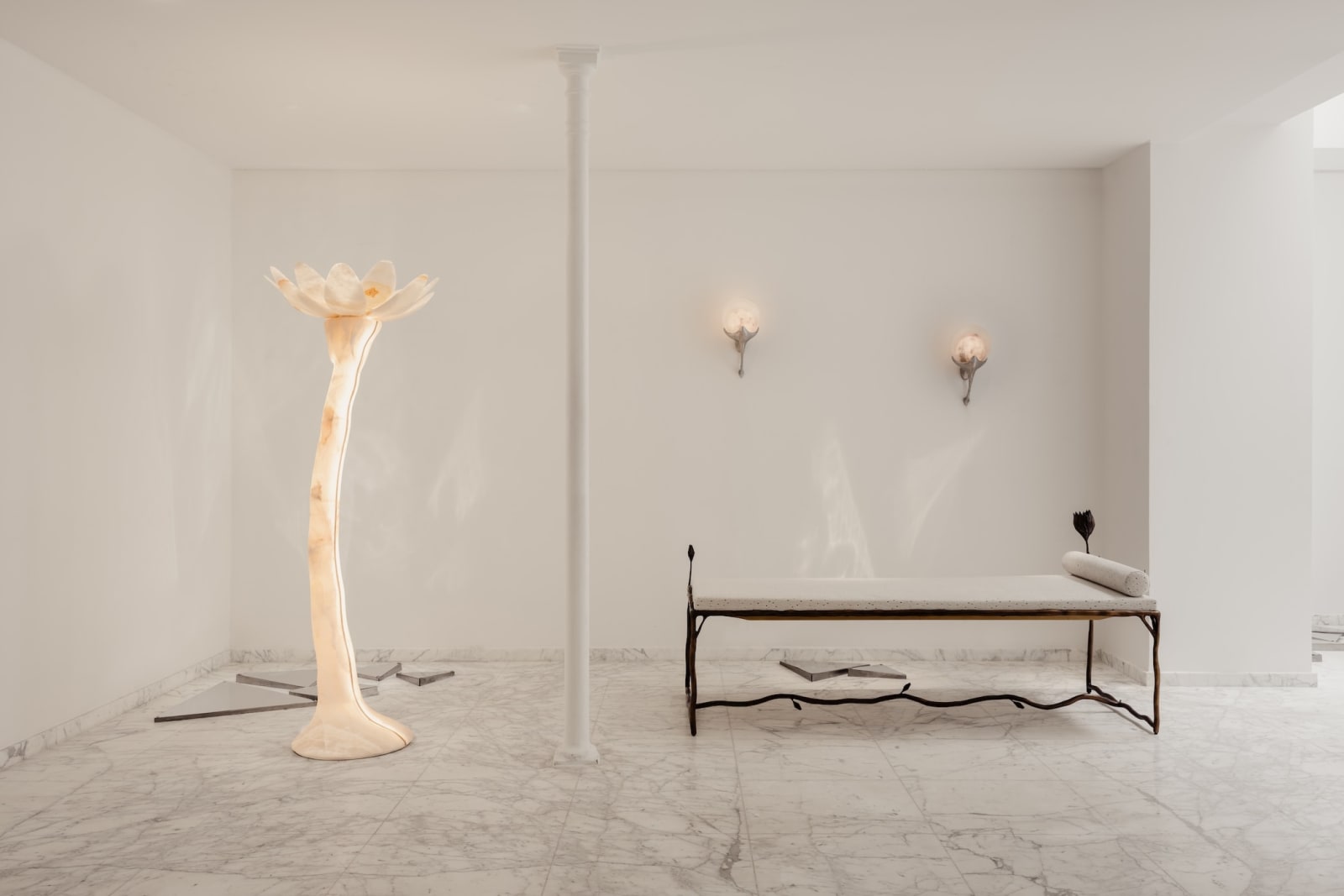 Irene Cattaneo, "Poison lumineux" illuminated sculpture, 2025