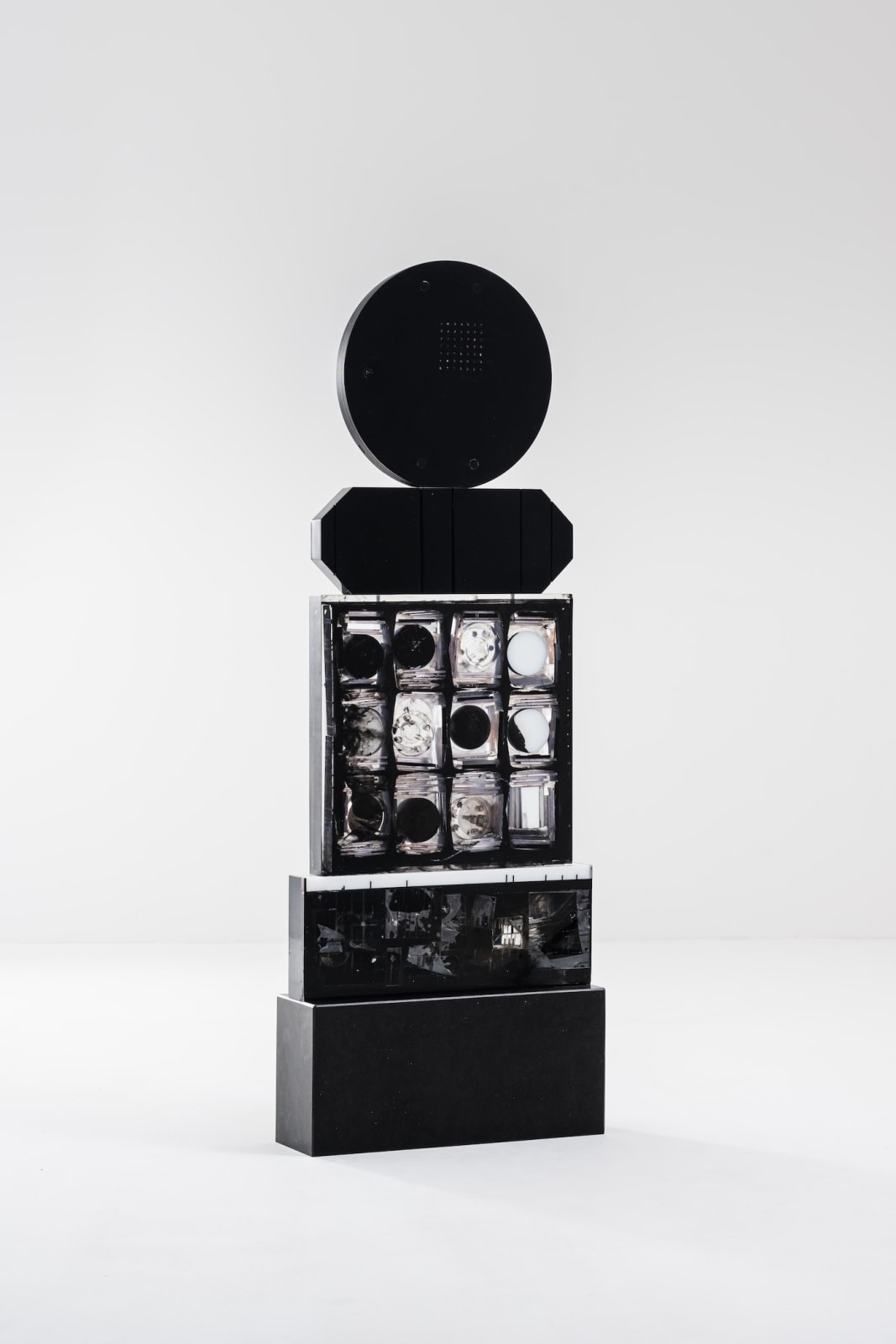 Monique Rozanes, "Code Secret", 2023