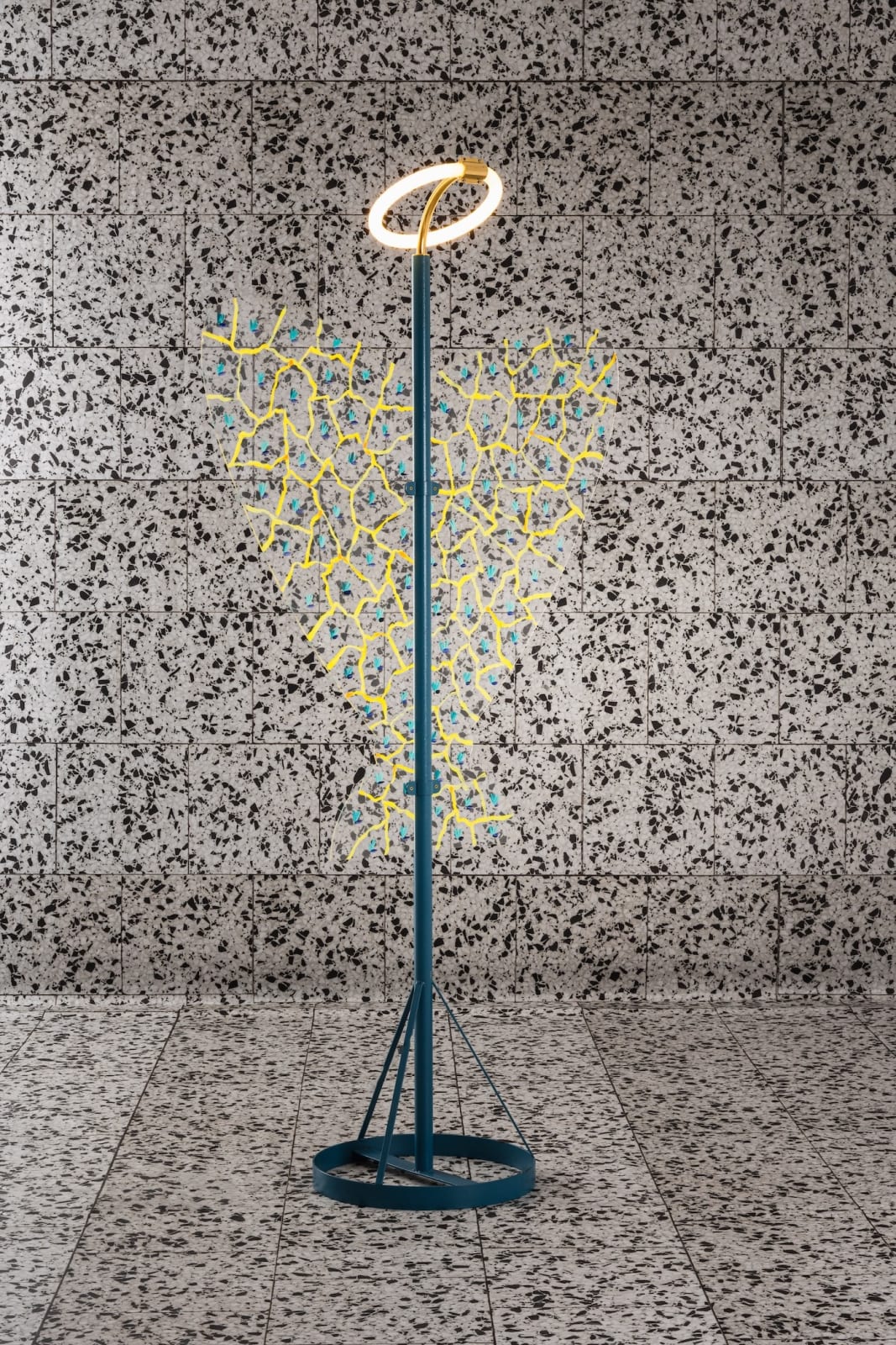 Ugo La Pietra, "Arcangelo Metropolitano" standing lamp, 1977