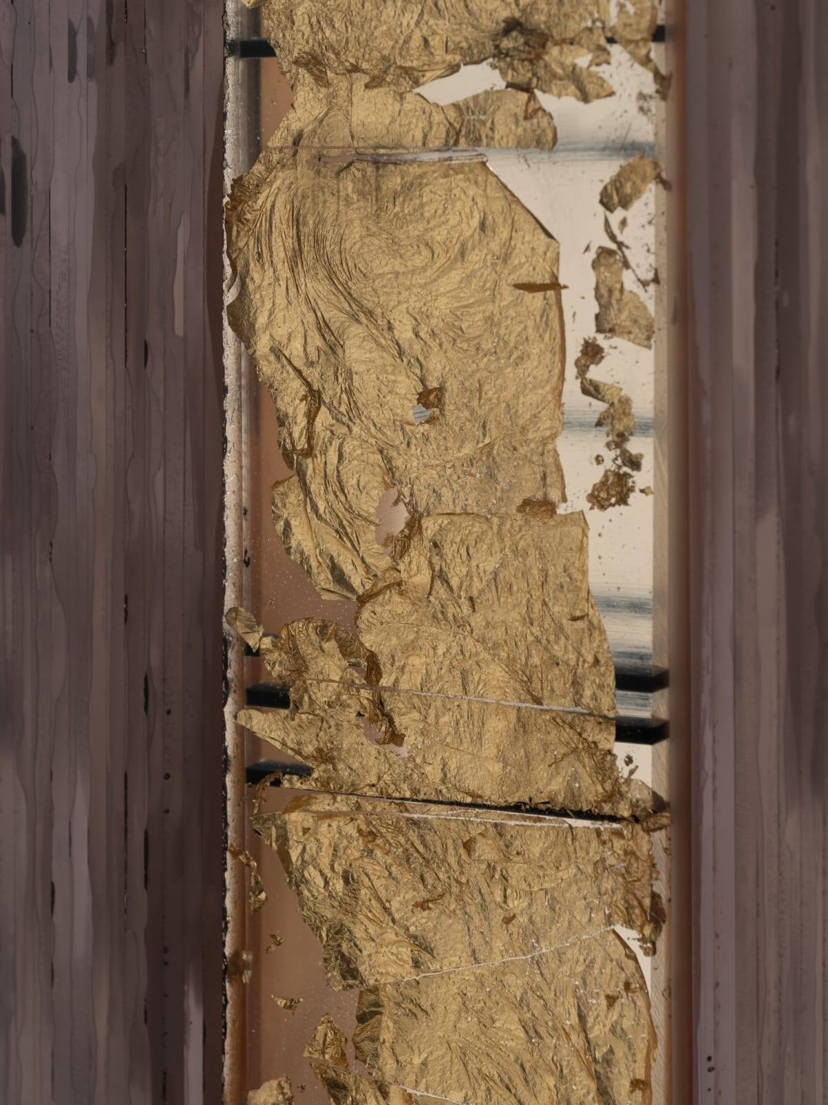 Monique Rozanes, "Samouraï Noir et Or" totem, 2025