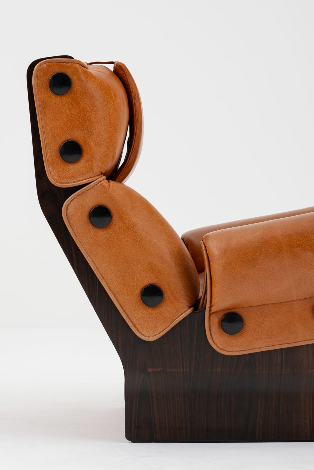 Osvaldo Borsani, "Canada" armchairs with footrests, 1965