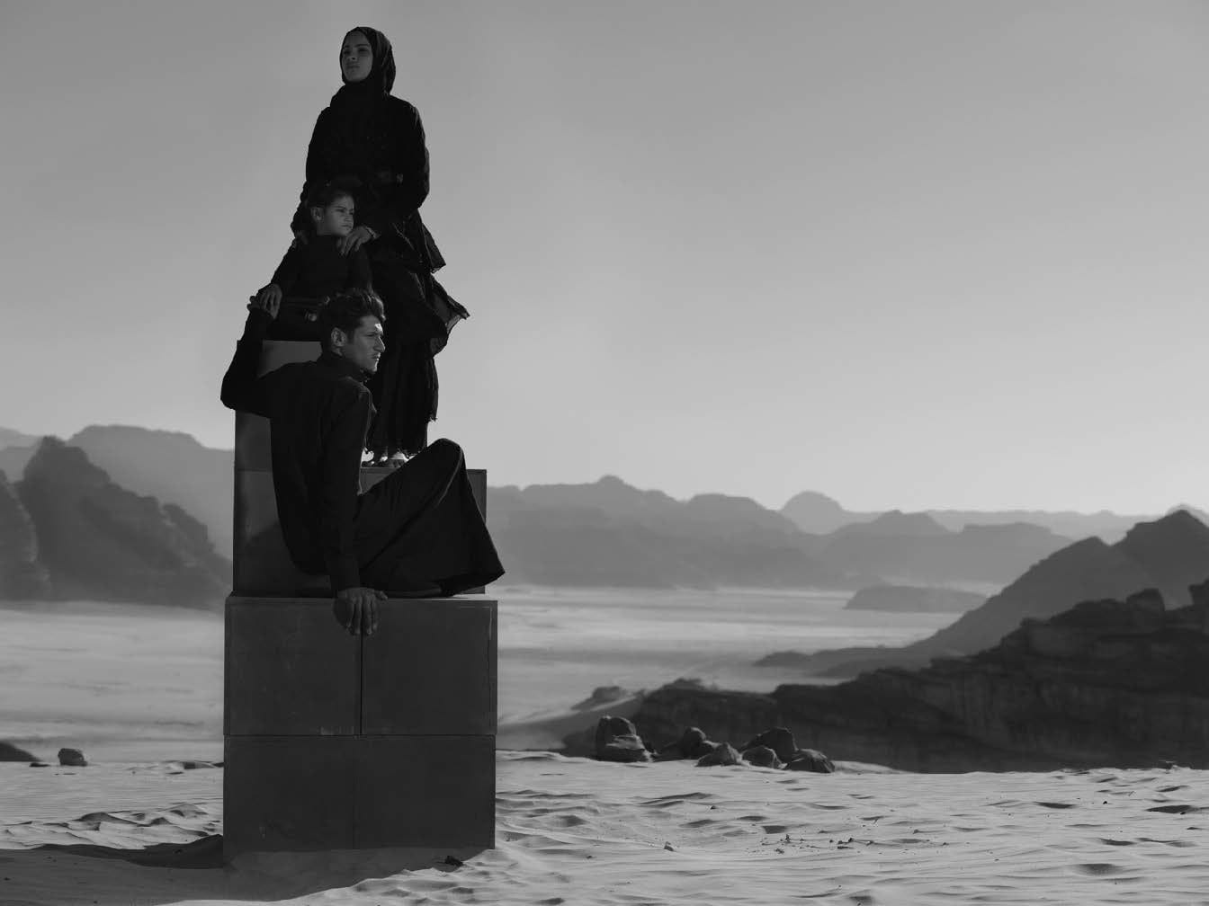 Nick Brandt, Majed, Laila in Mariam, Jordanija / Majed, Laila and Mariam, Jordan, 2024