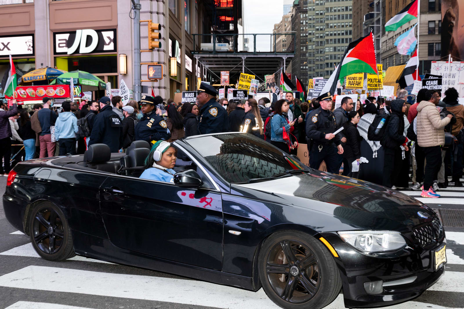 Nik Erik Neubauer, In My Lane / Na svojem pasu, 2024