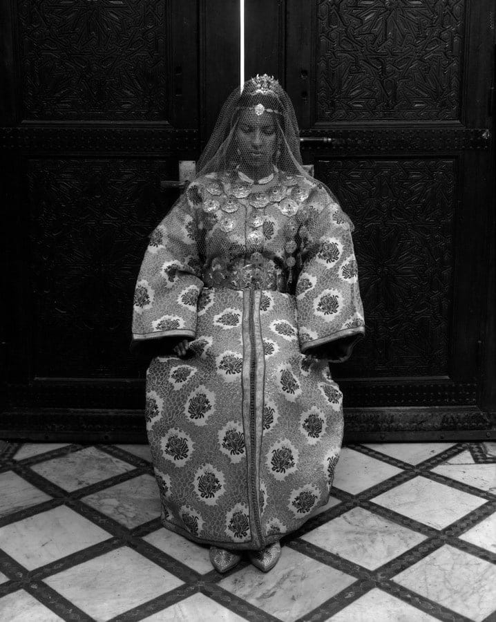Diana Lui, Tančica #14 Robe Mariage Sbohe, Fez / Veil #14 Robe Mariage Sbohe, Fez, 2010