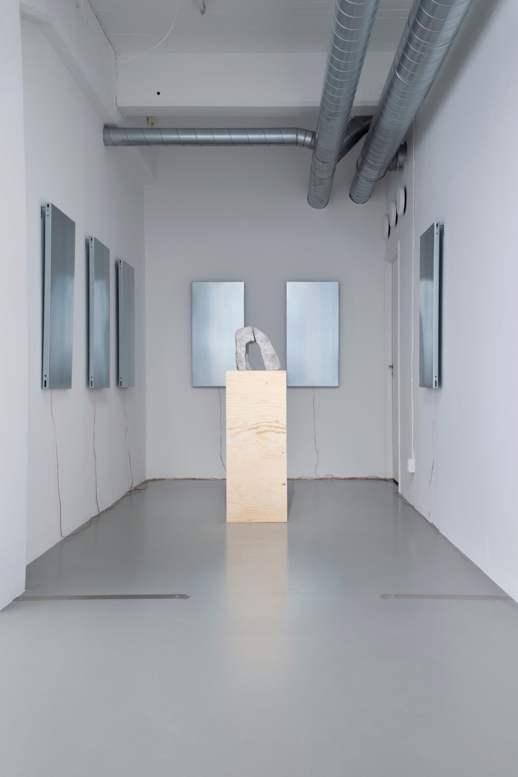 Jordana Loeb, Breaking Stones, installation, 2022