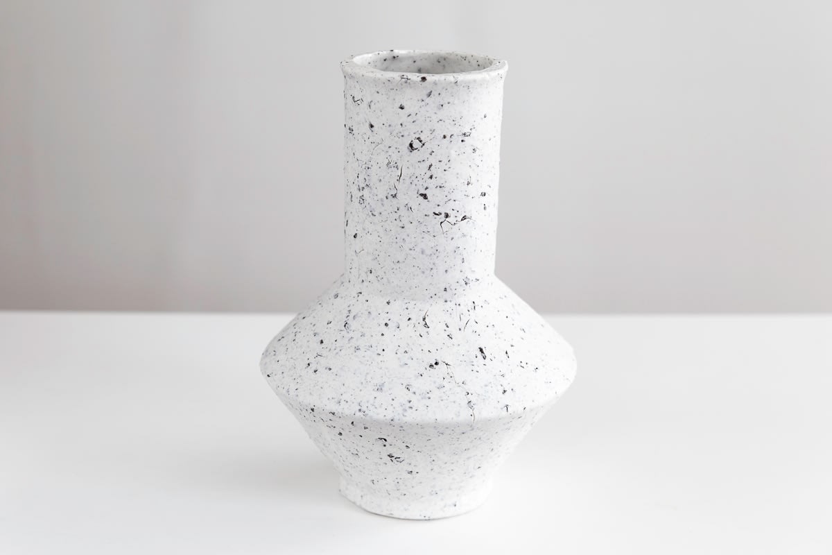 BERENICE HERNANDEZ, Vase 2, 2021