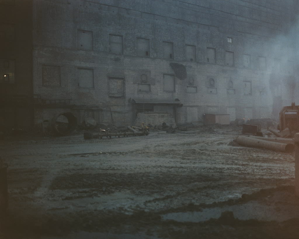 Martina Hoogland Ivanow, Far Too Close, 2002-8