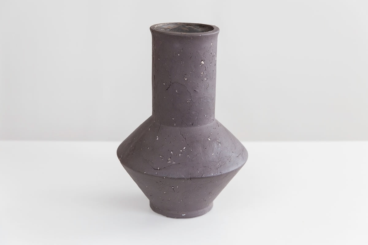 BERENICE HERNANDEZ, Vase 4, 2021