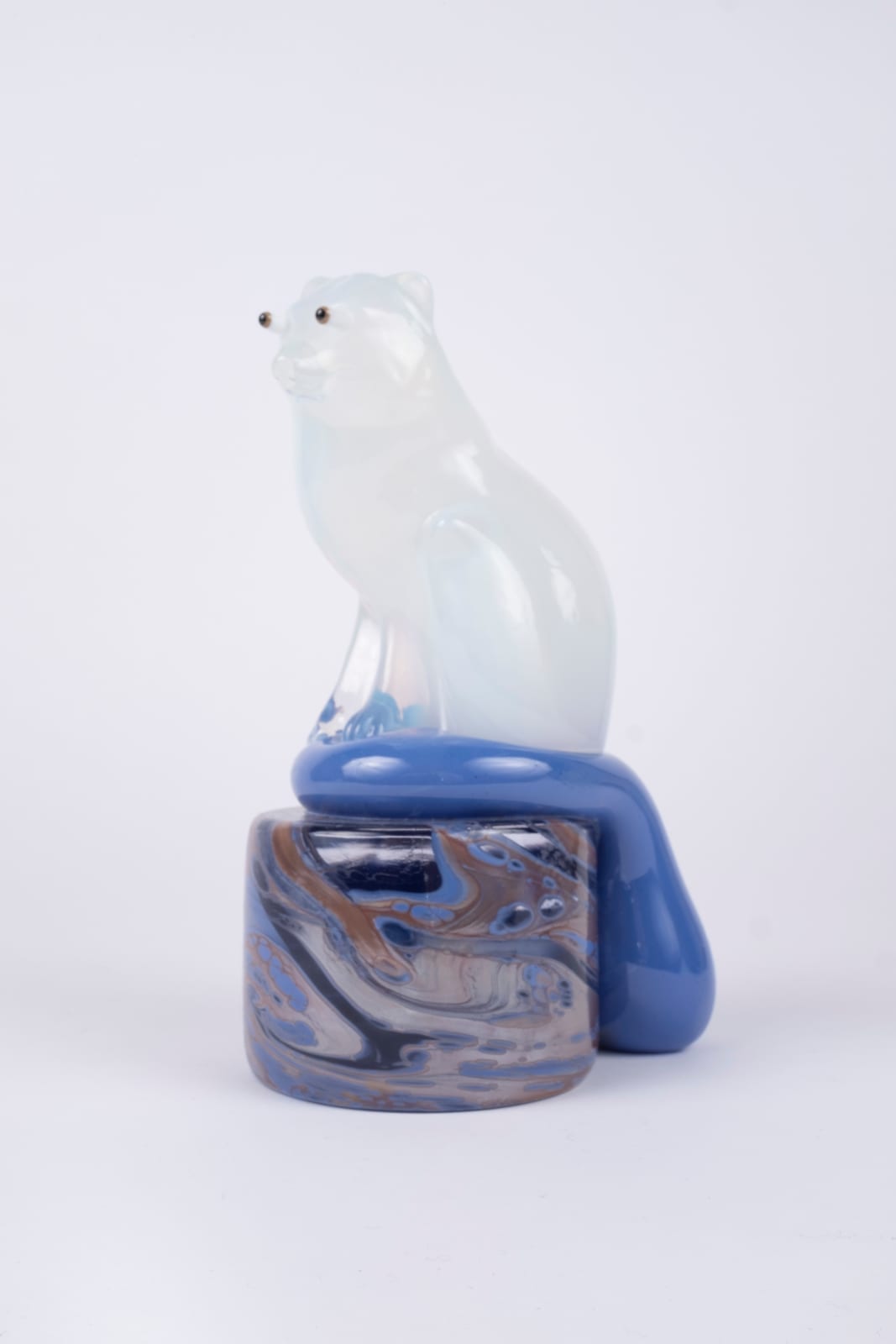 RASMUS NOSSBRING, Blue fox, trapped, 2023