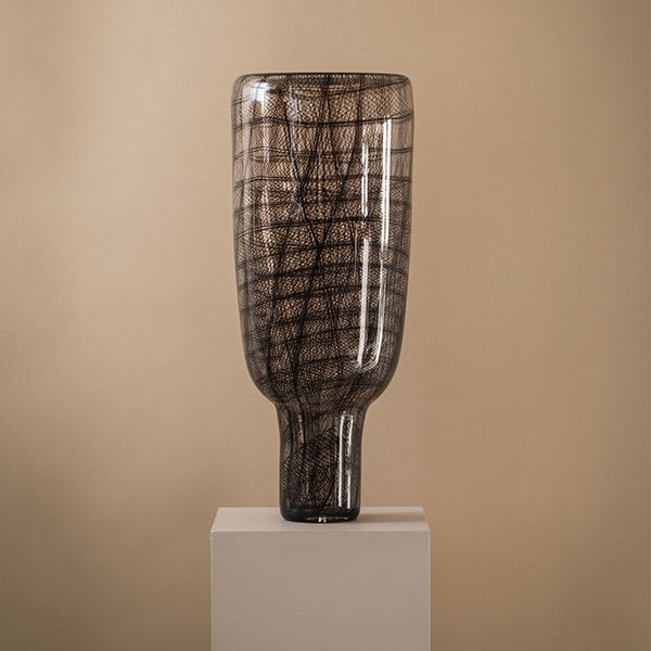 LIU CHIEN KUANG, Mimic: Champagne flute, 2020