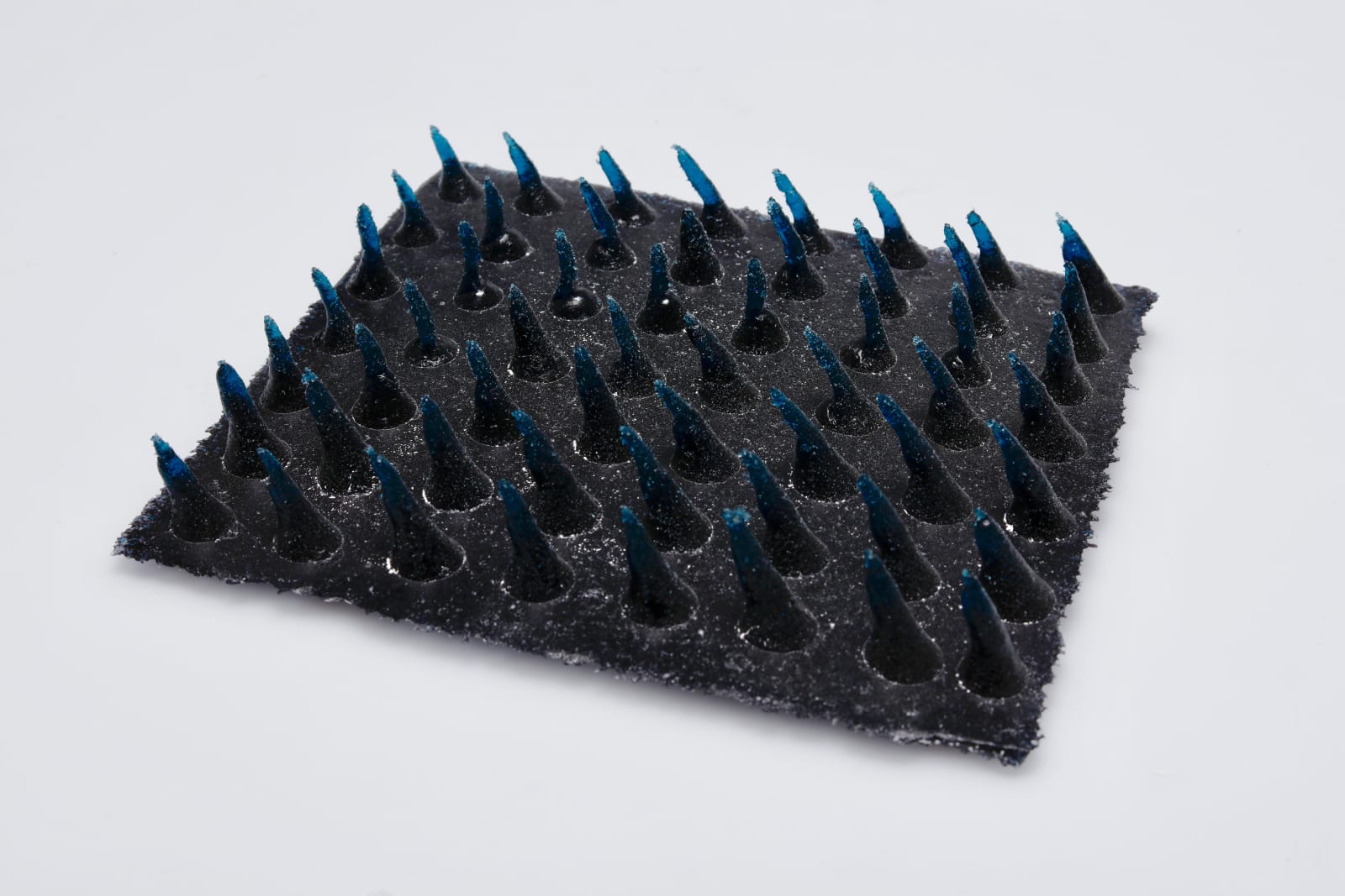 Kira Phoenix K´inan, Positive and Negative, II, 2017