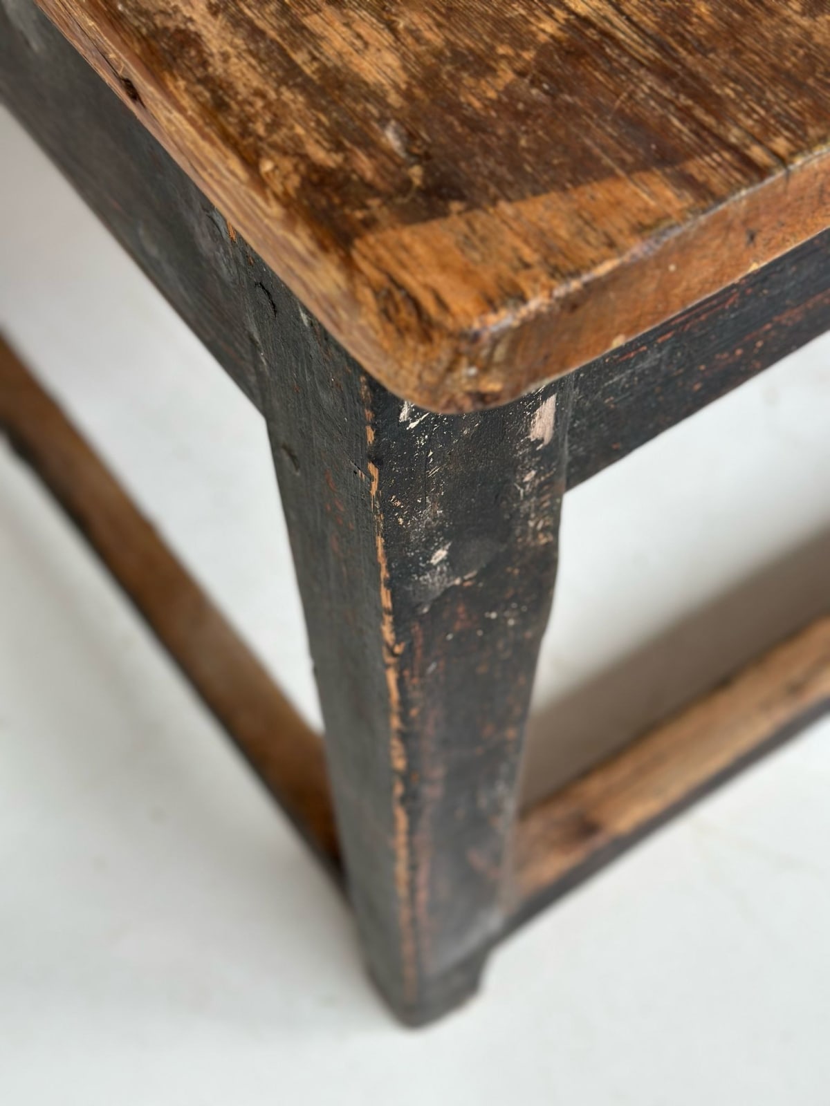 Unknown Designer, Exceptional English Table, c.18th century
