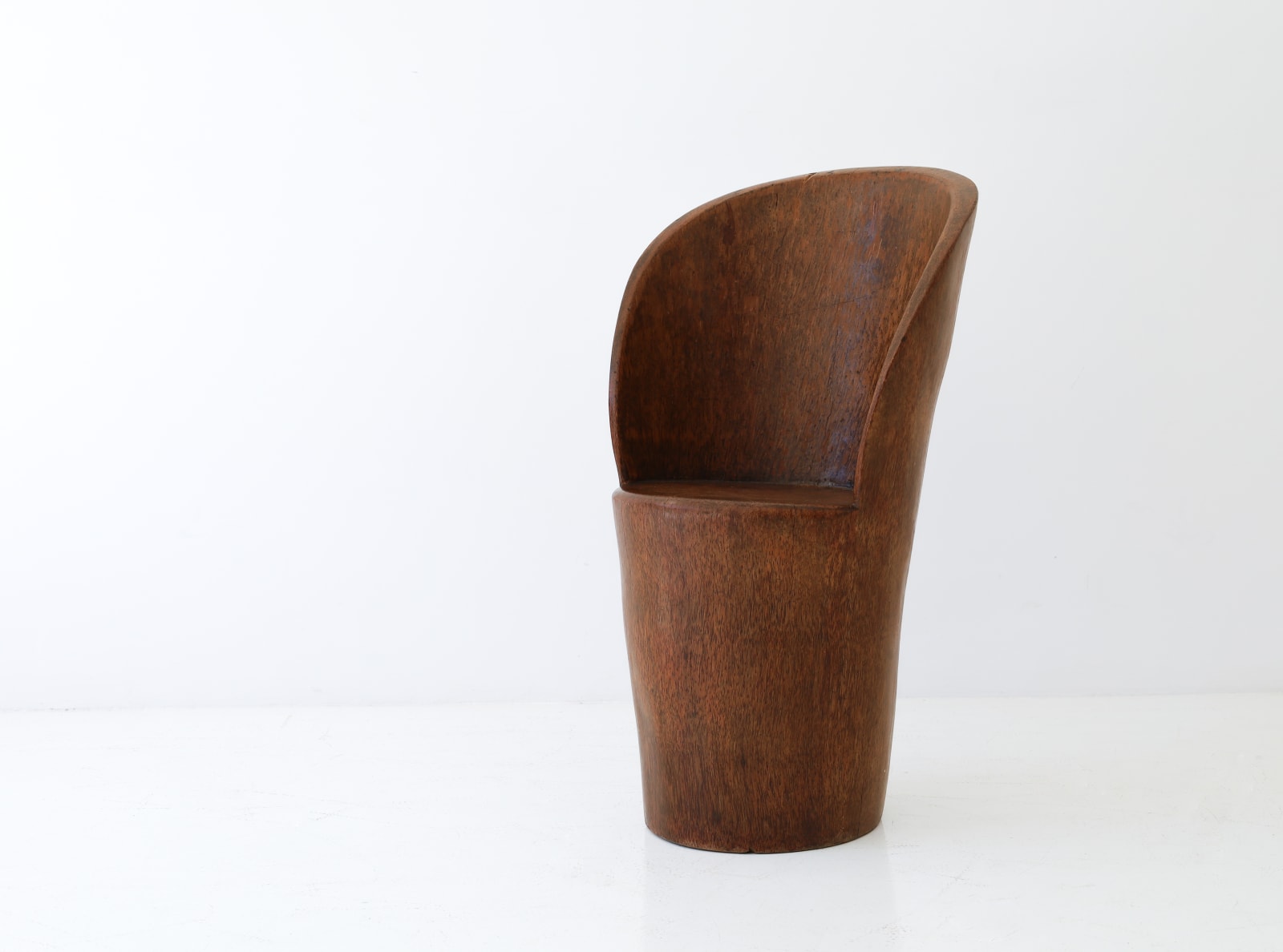 José Zanine Caldas, Poltrona Pilão, 1975