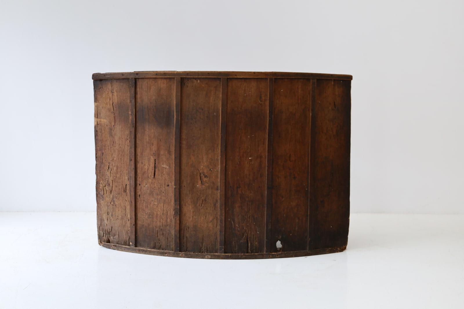 Unknown Designer, Superb and very rare early 18th century settle