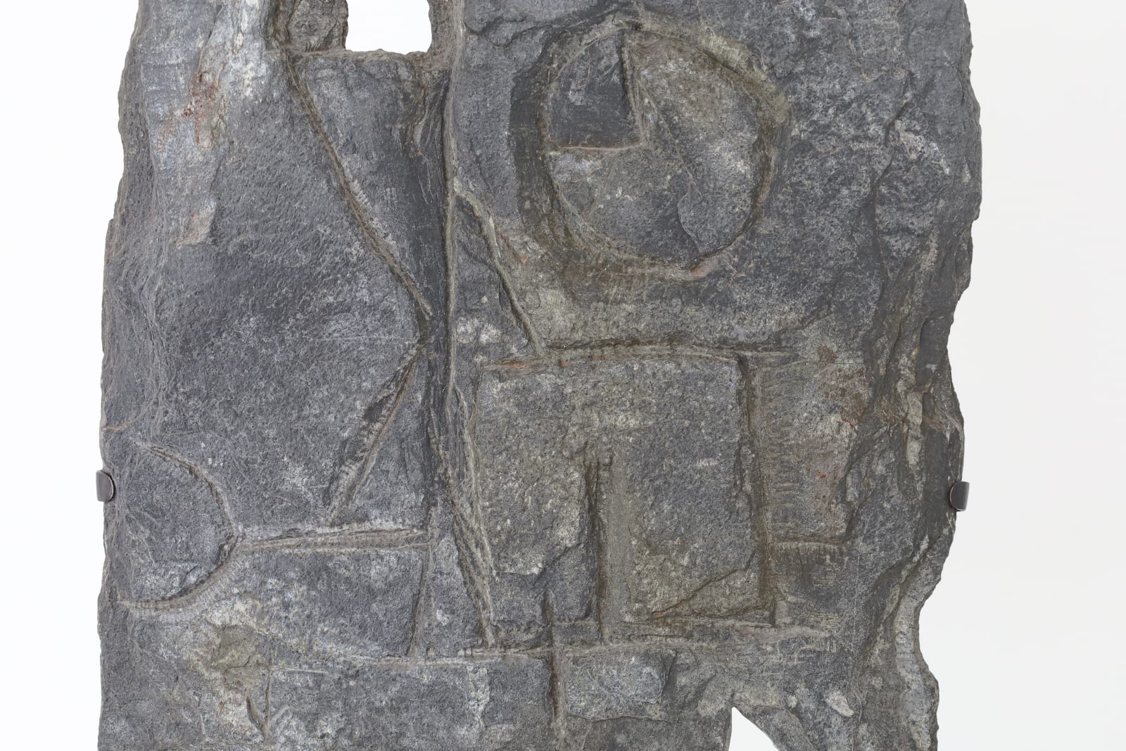 Vera Szekely, Bas-relief