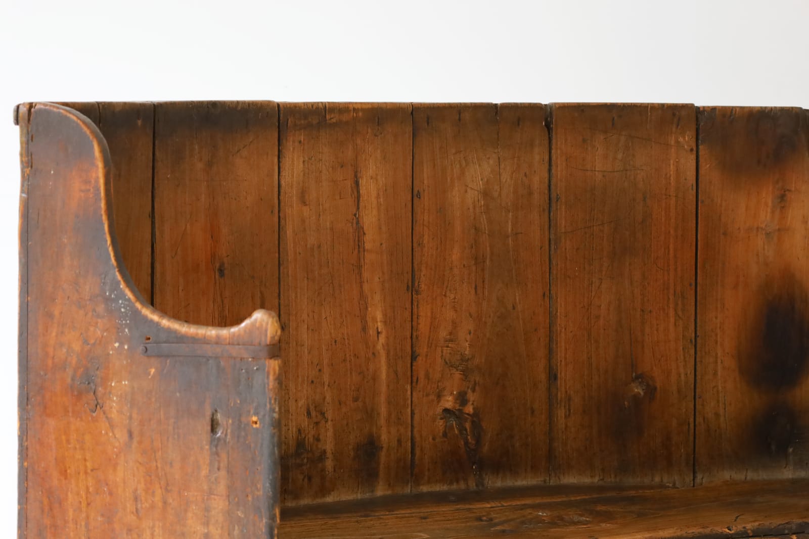 Unknown Designer, Superb and very rare early 18th century bench