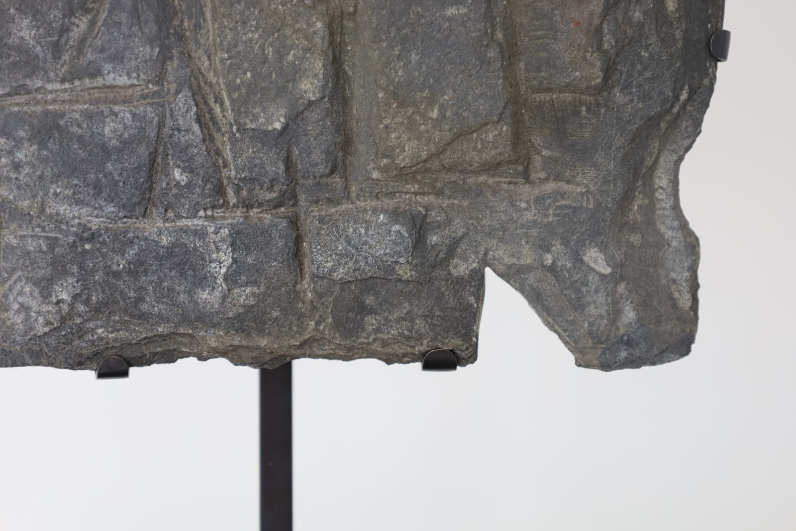 Vera Szekely, Bas-relief