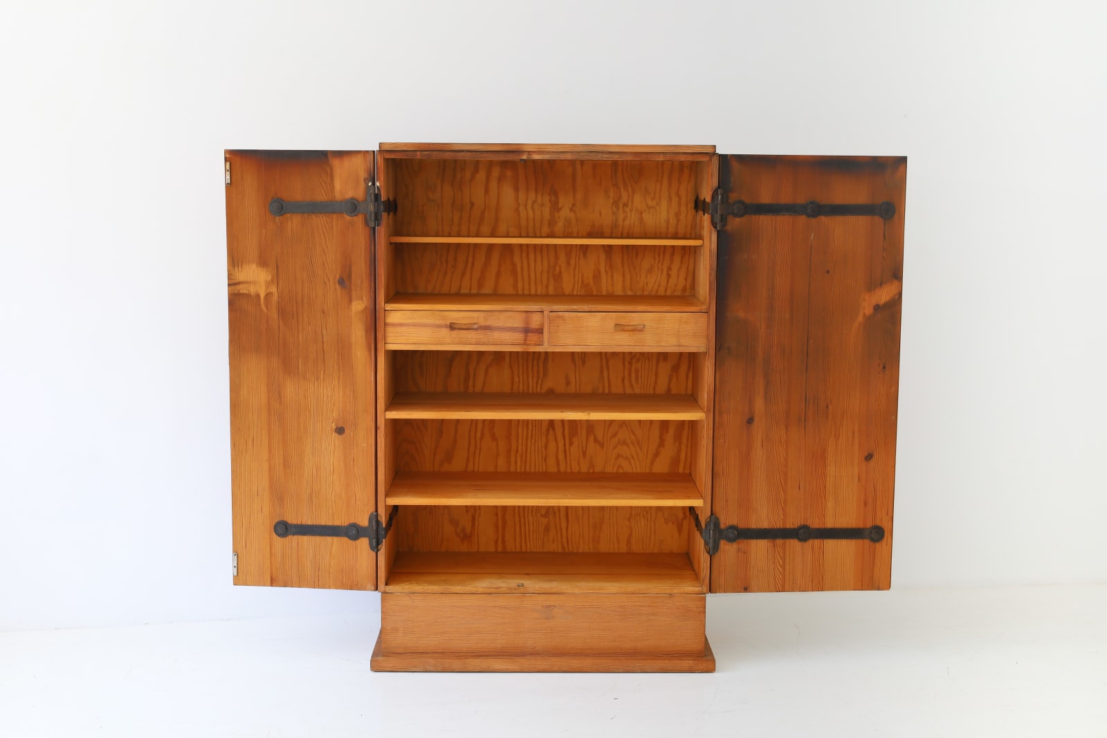 Axel Einer Hjorth, Lovö cabinet, 1930s