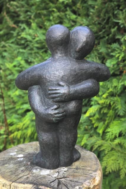 Beatrice Hoffman, Small Embrace 2, 2021