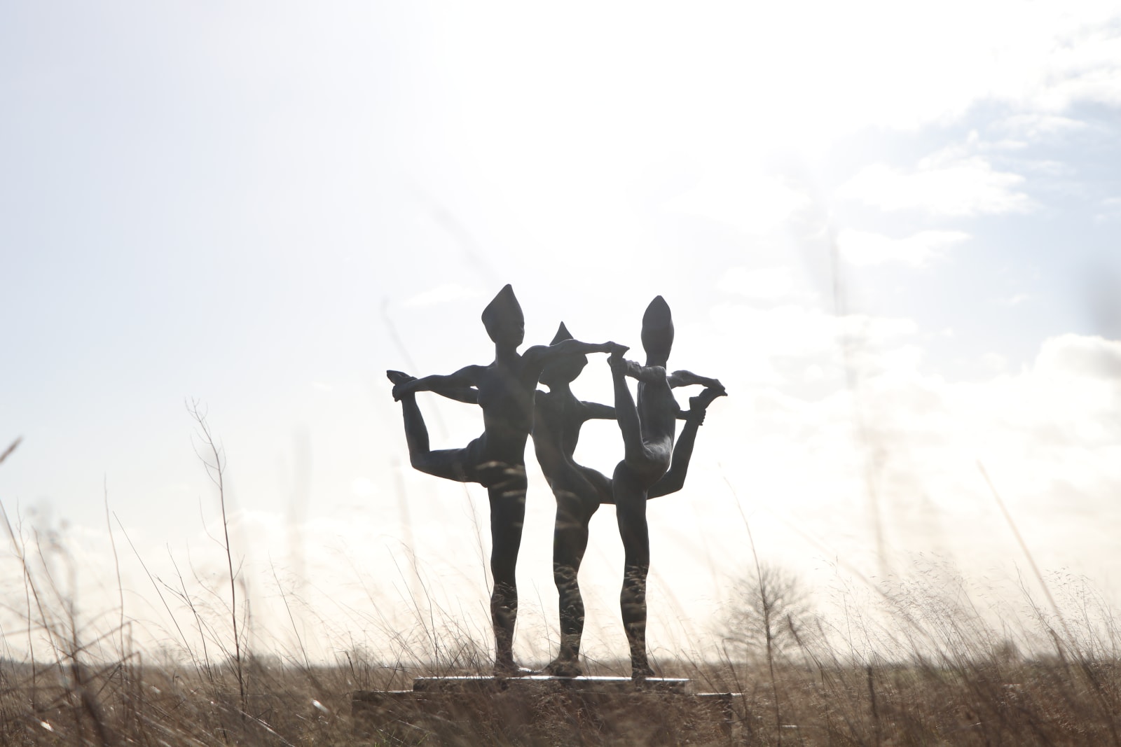 David Williams-Ellis, The Three Graces