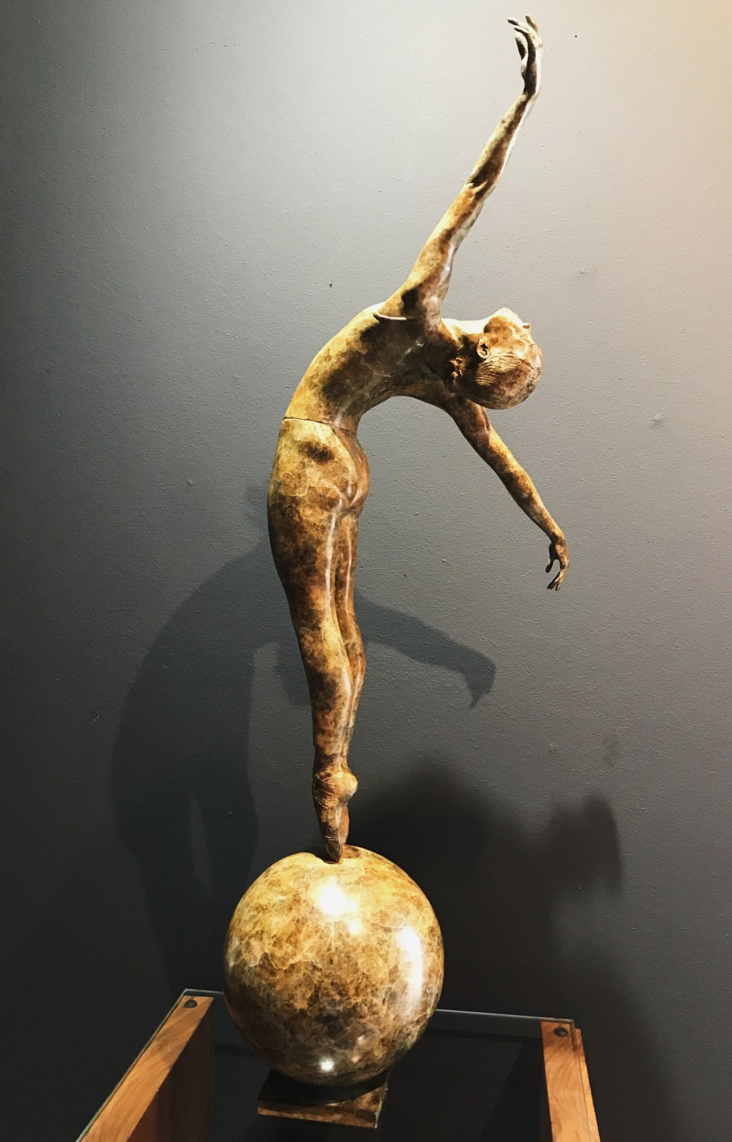 Simon Gudgeon, Balance (ball mount)