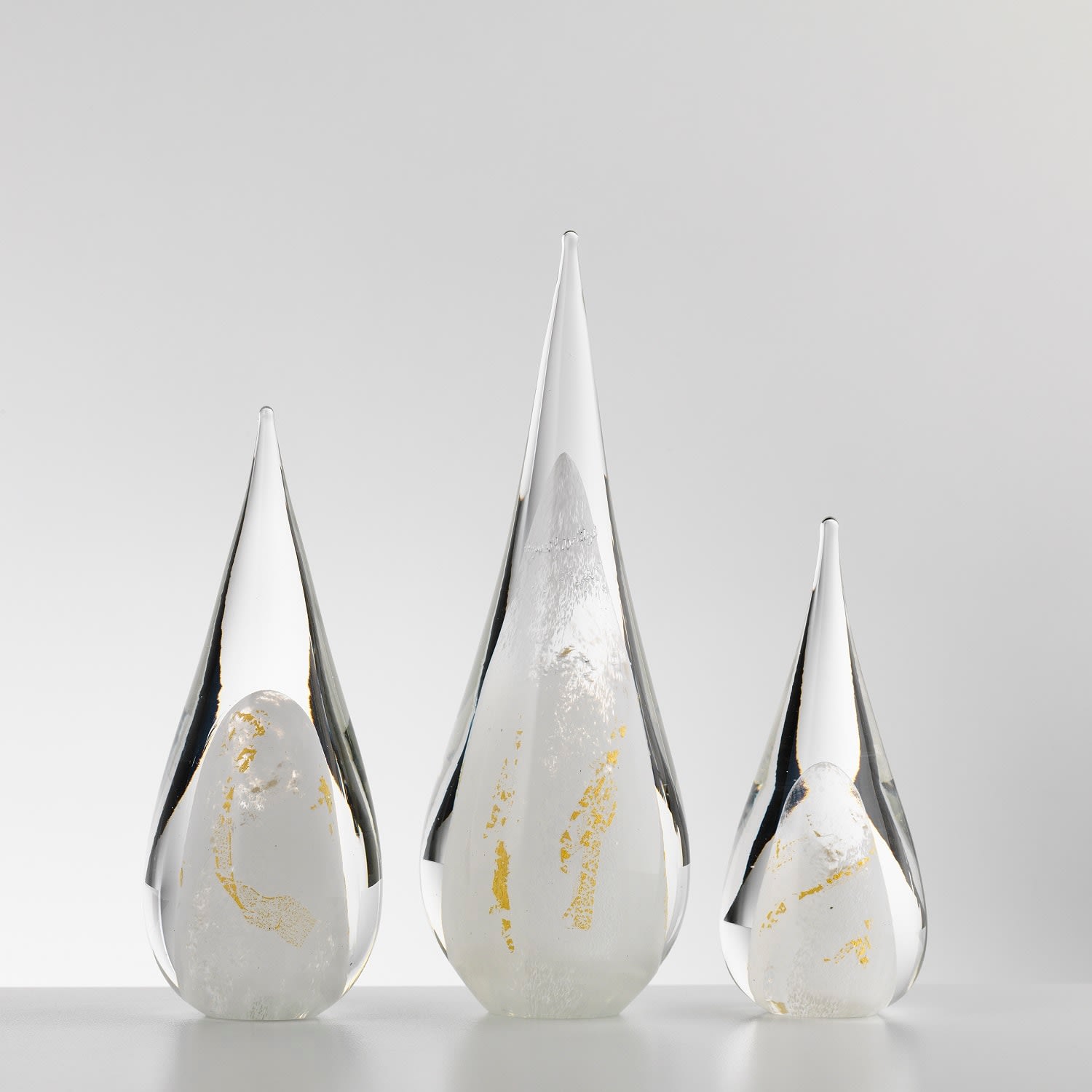 Elin Isaksson, Droplet (white & gold, large)
