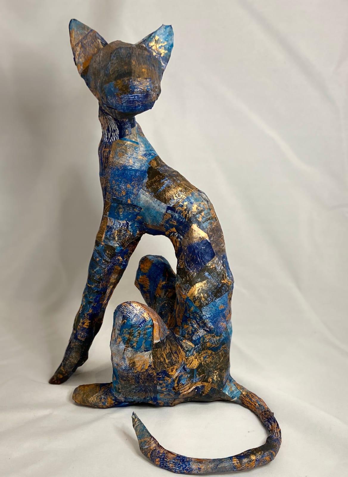 Fi Knox, Inscrutable