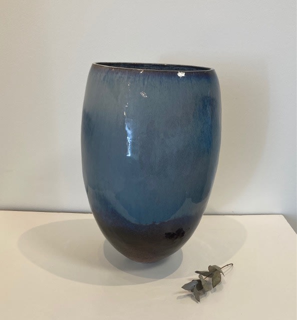 Allison Weightman, Vase with Large Aperture 21.5