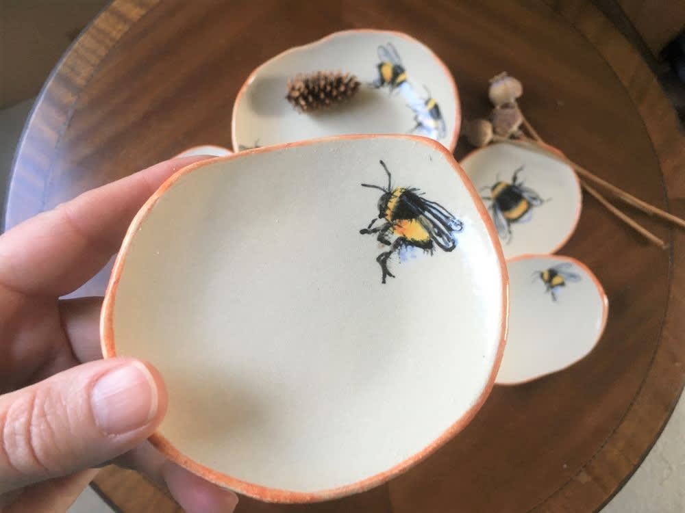 Lois Carson, Bee Trinket Dish (feet) 21.2