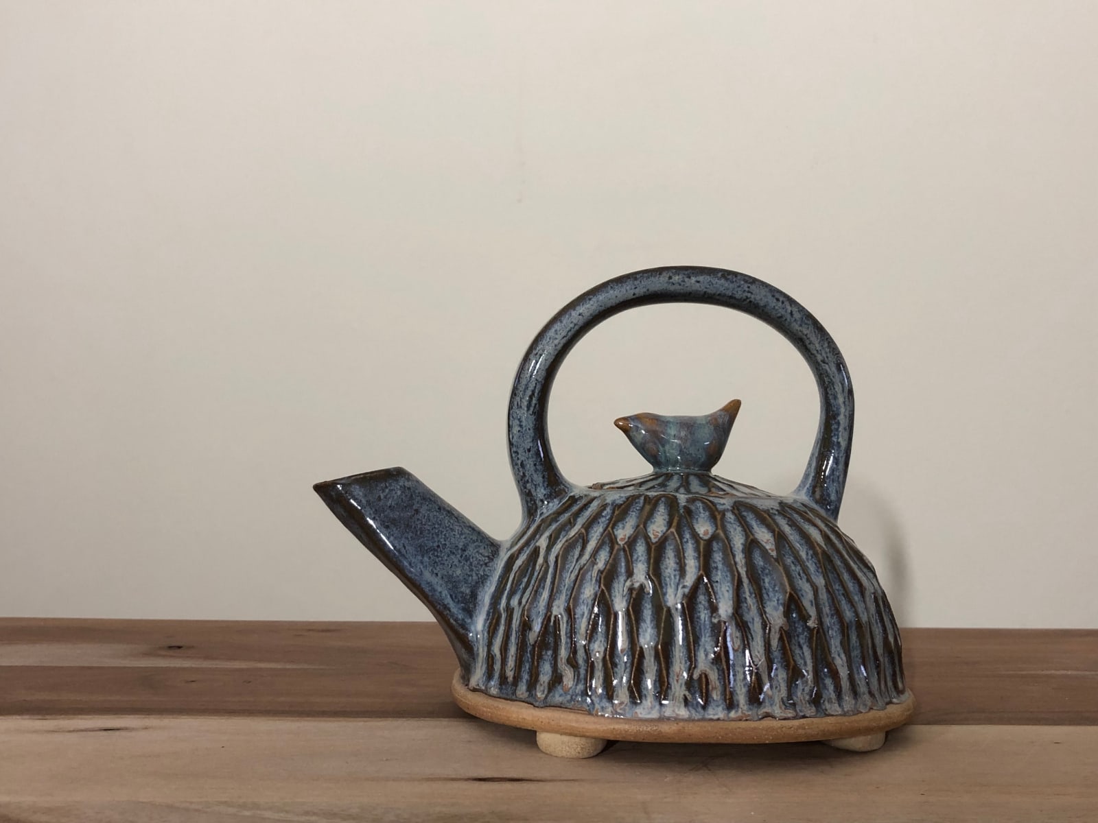Lois Carson, Teapot