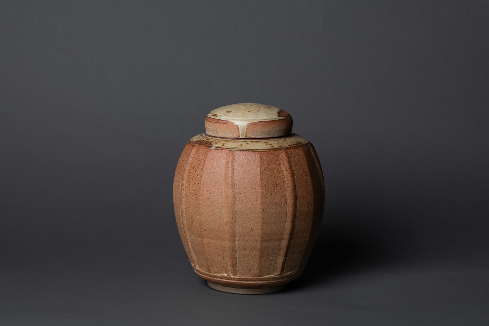 Geoff Crispin, [GC23] Covered Pot (faceted), 2022-24