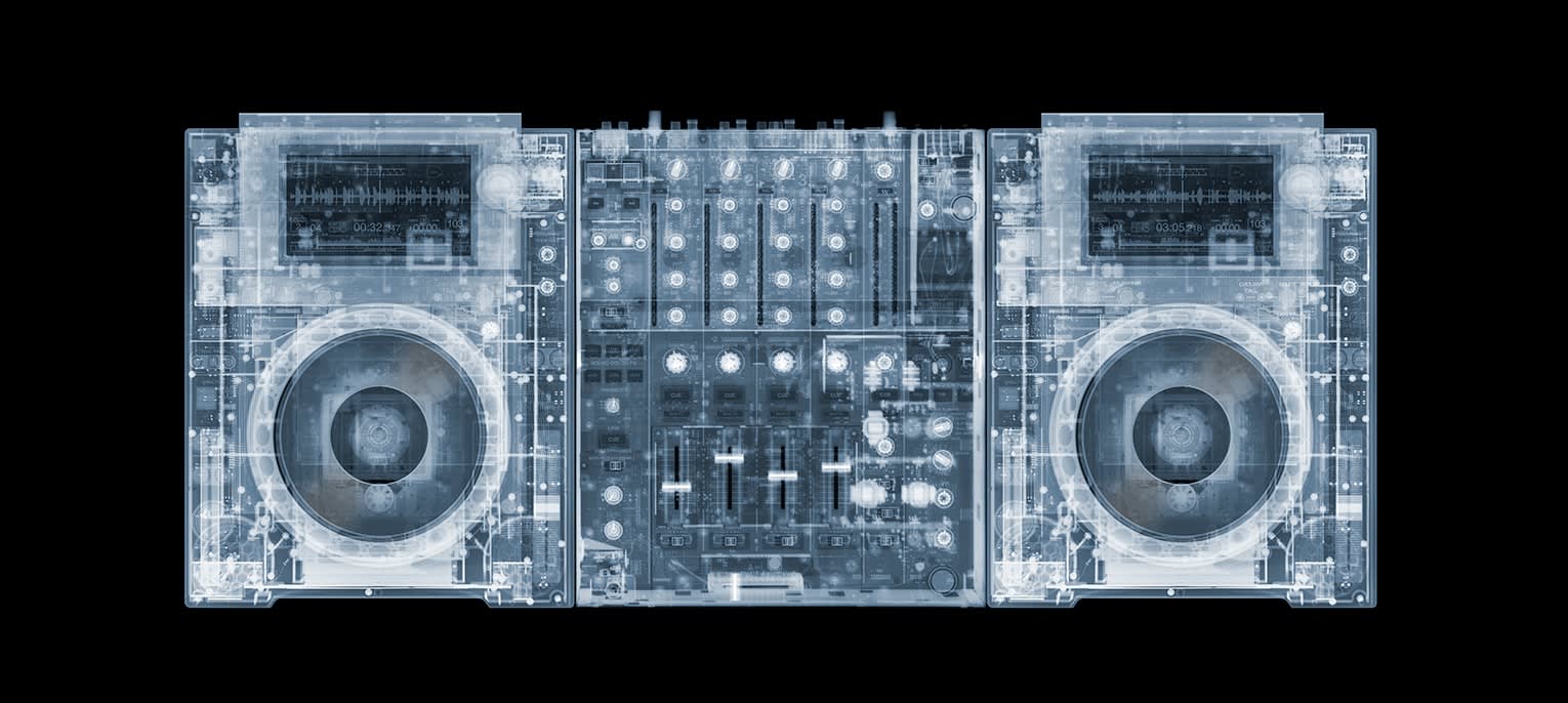 Nick Veasey, Digital DJ Decks, 2022