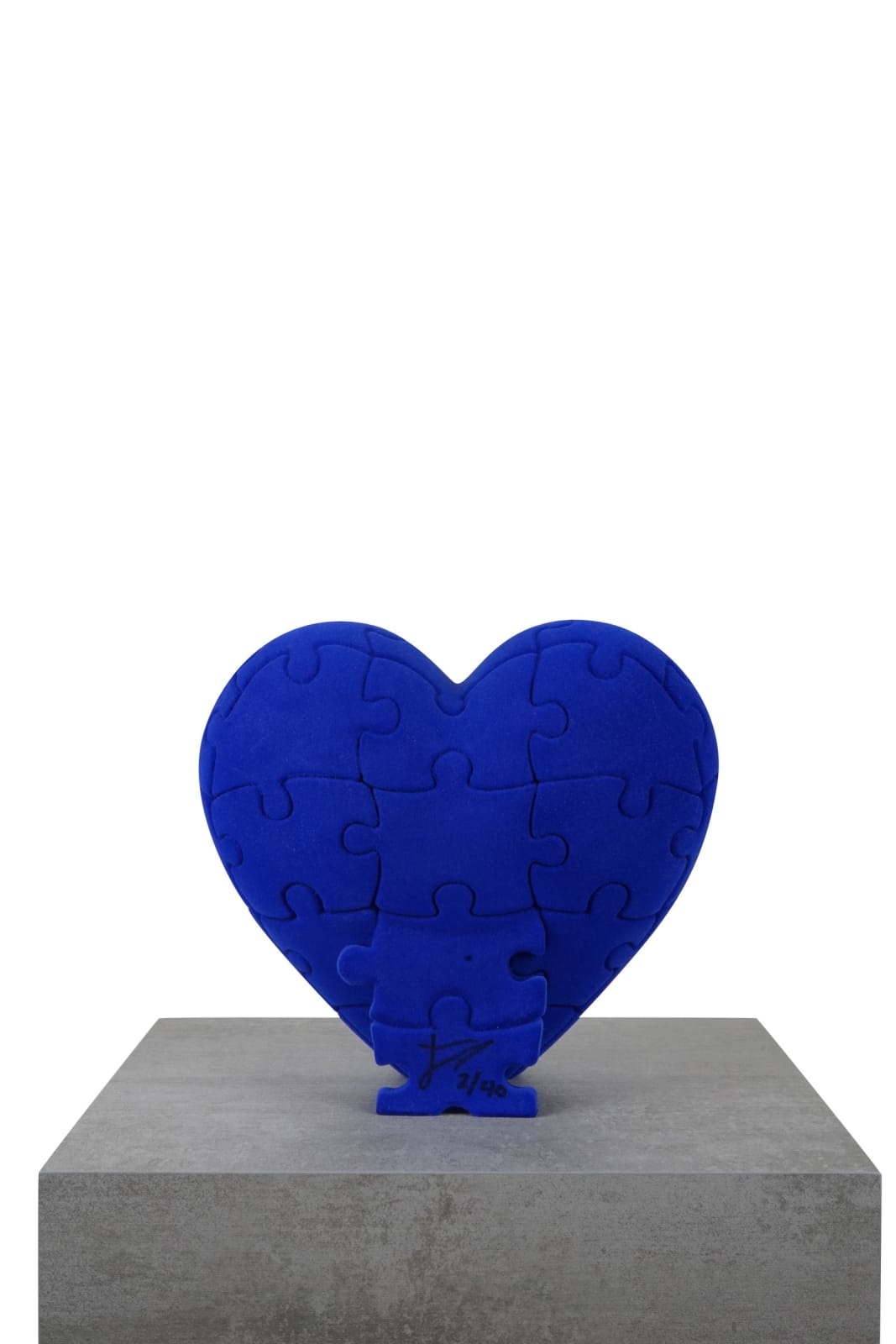Jorn van Hoorn, Perfect love - Yves Klein Blue, 2025