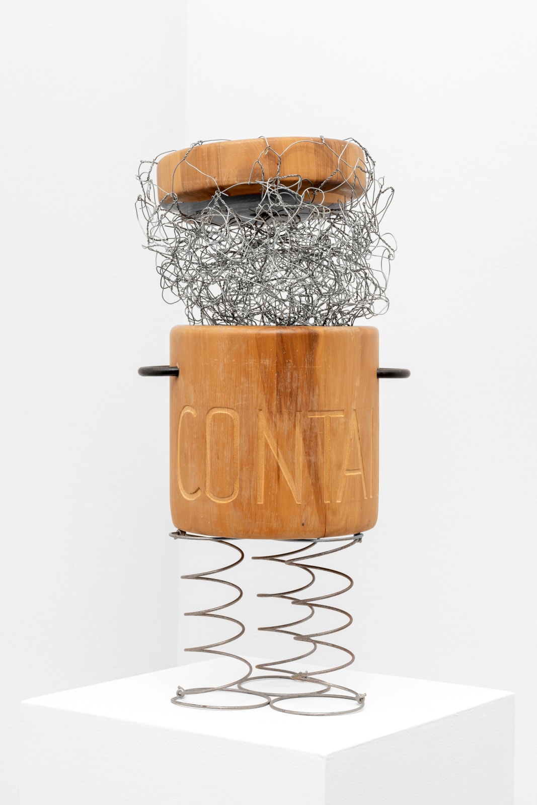 Jane McAdam Freud, Contain, 2016