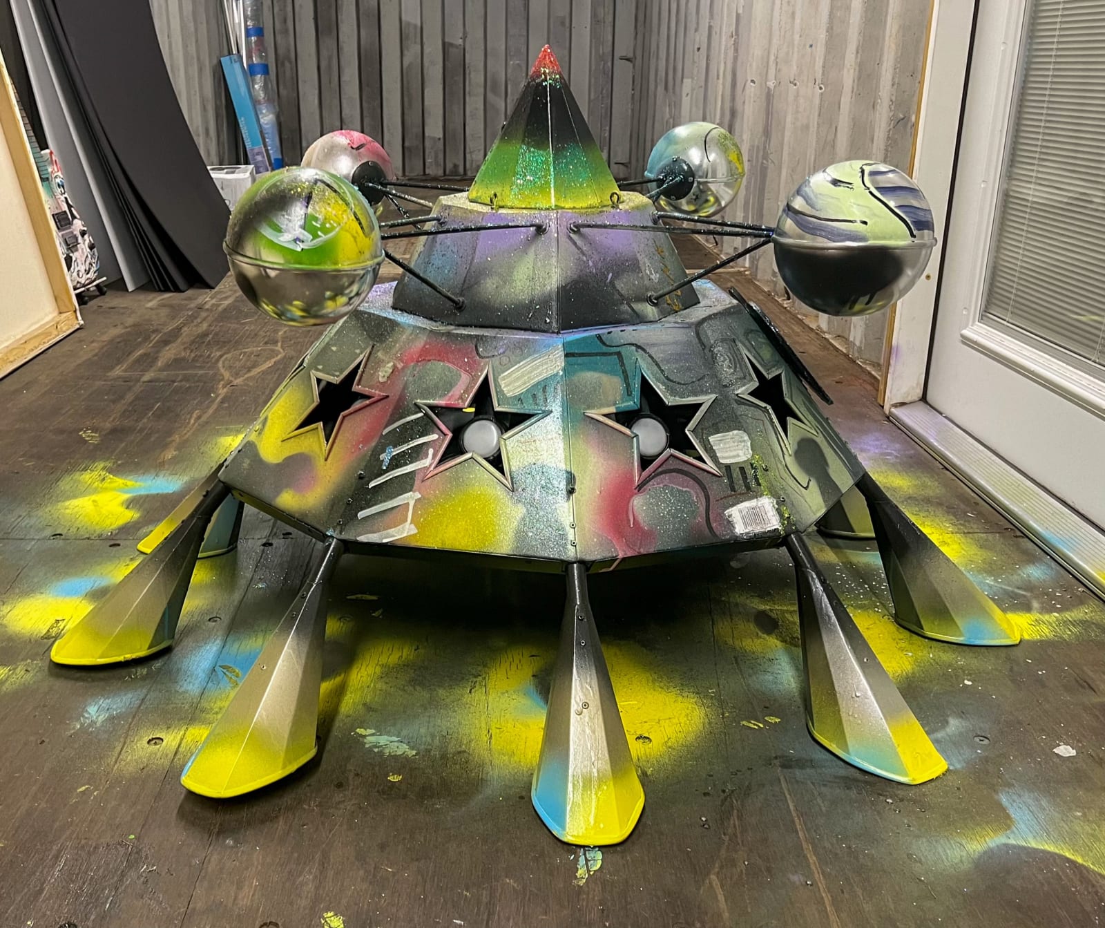 Amazon.com: Utopia Black Carbon Fiber with Gold Wheels