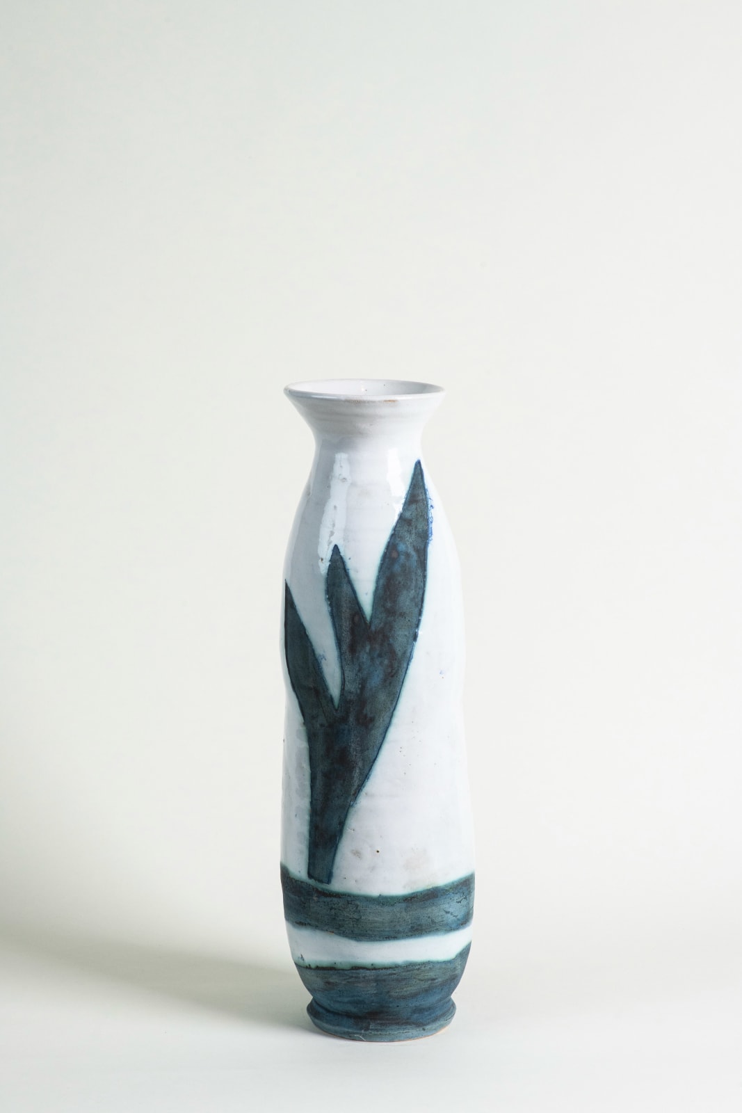 Carol Wainwright, Wonky Pot XII, 2022