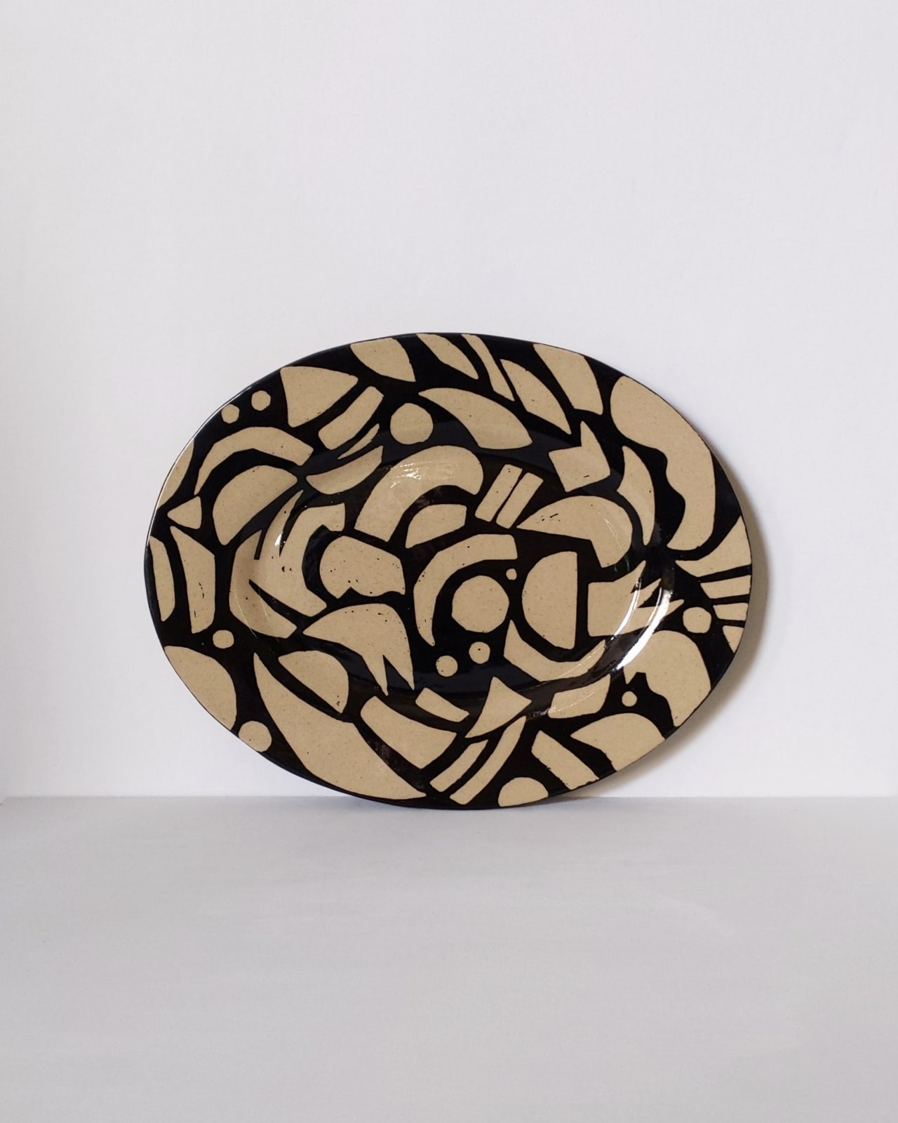 Lydia Hardwick, Platter, 2023