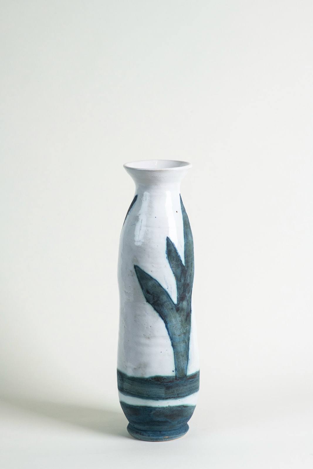 Carol Wainwright, Wonky Pot XII, 2022