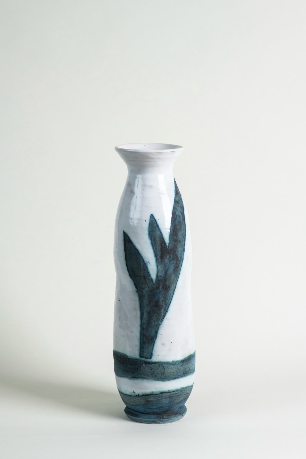 Carol Wainwright, Wonky Pot XII, 2022