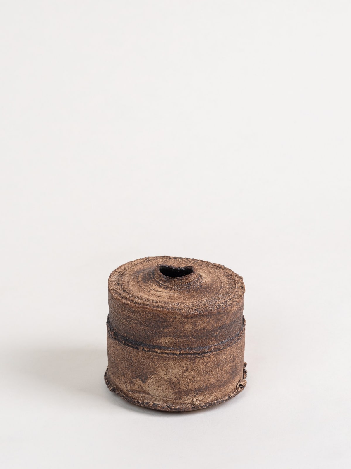 Dan Kelly, Extra Small Pot, 2022