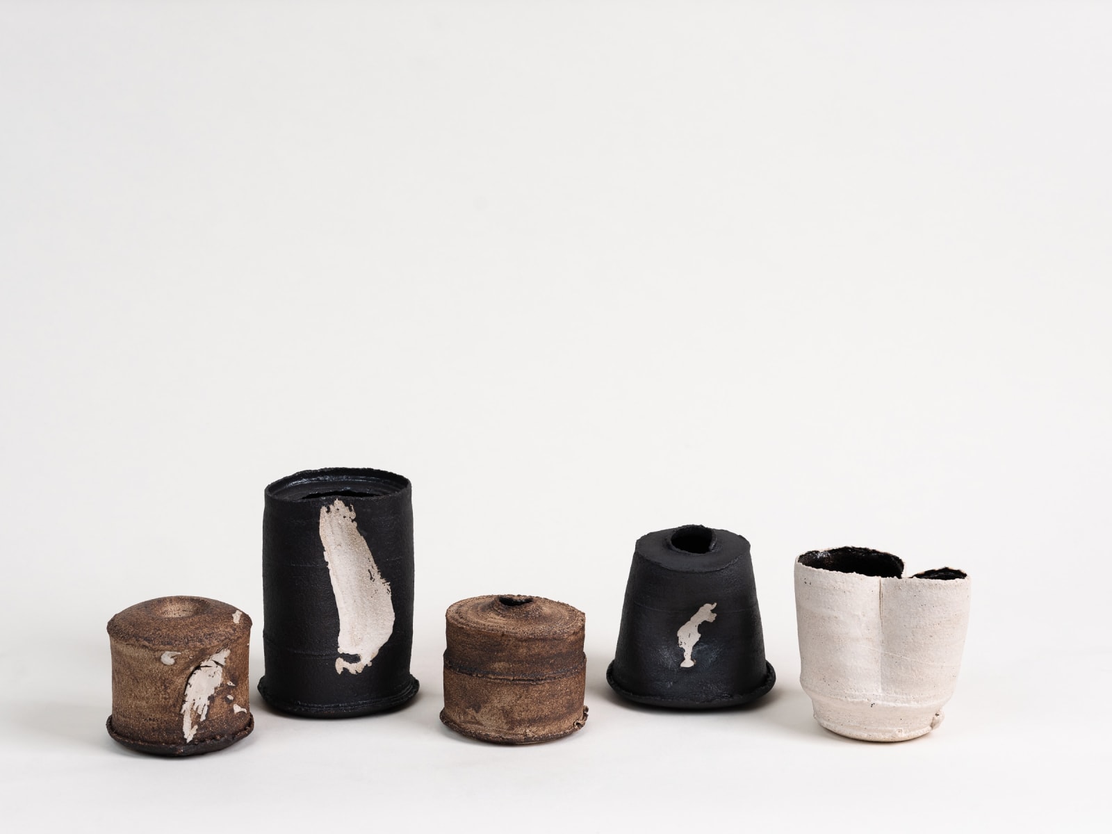 Dan Kelly, Small Pot, 2022