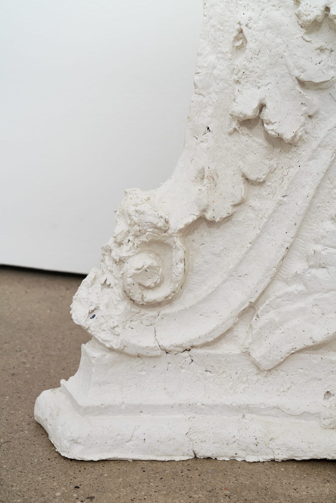 Alix Vernet, Fragment, Market Street, 2025