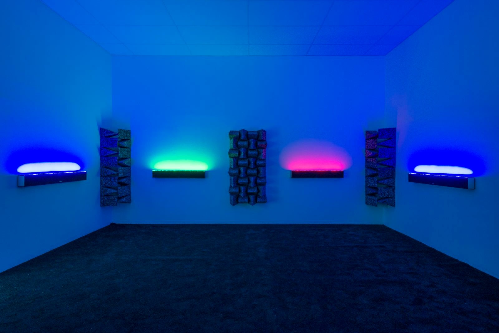 Haroon Mirza, Chamber for Horwitz: Sonakinatography Transcriptions in Surround Sound, 2015