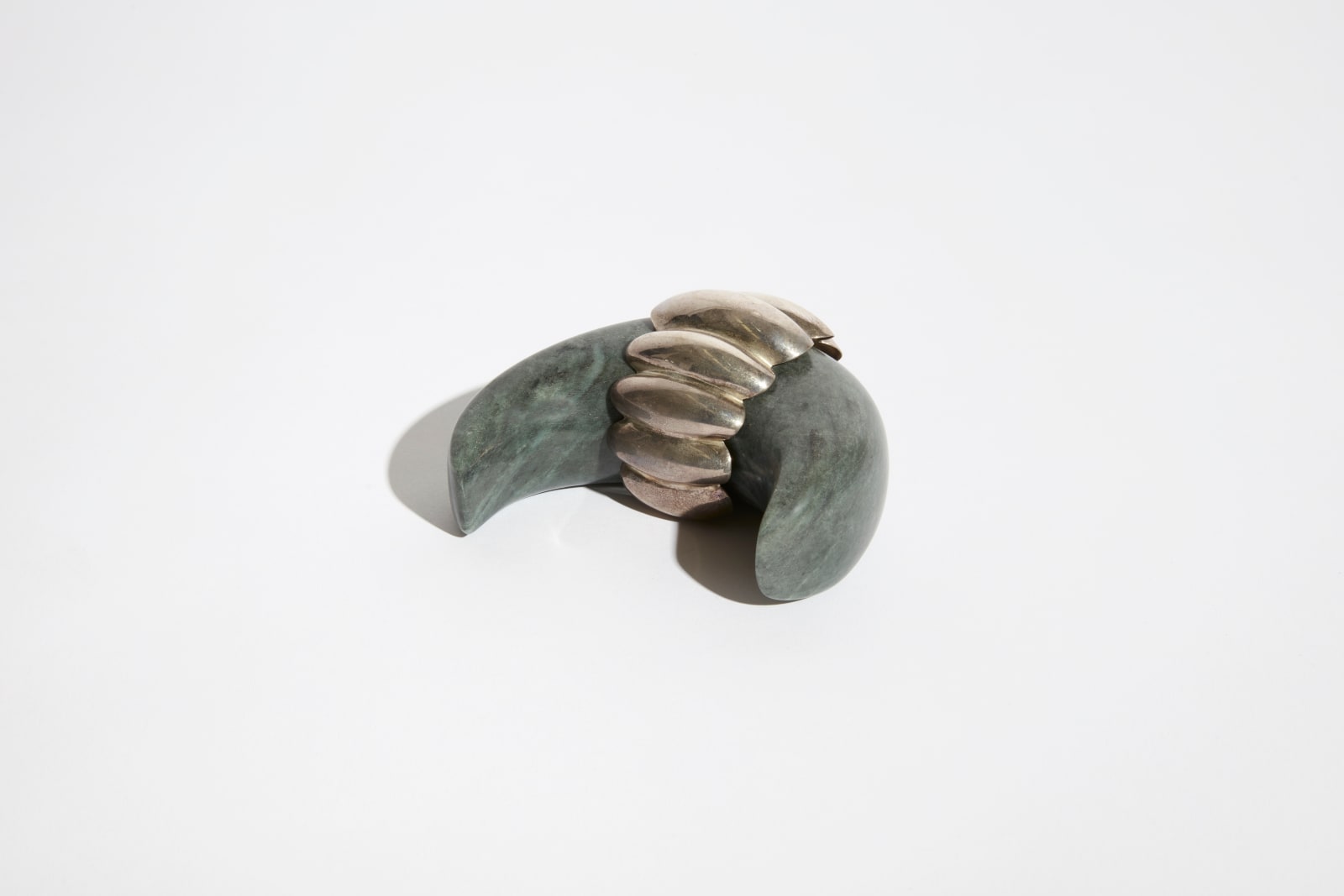 Kelly Akashi, Crest, 2021